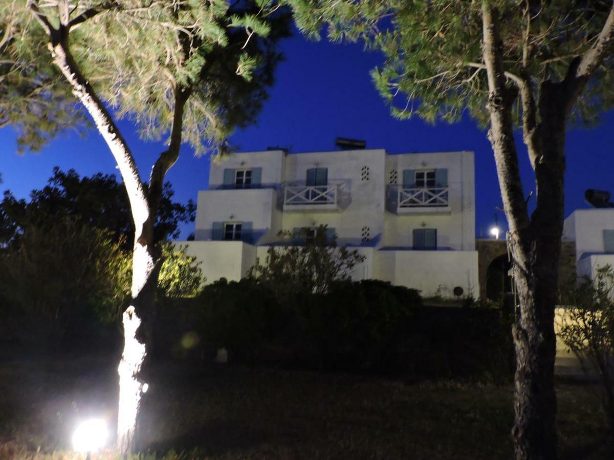 Niriides Studios Parikia  Bagian luar foto